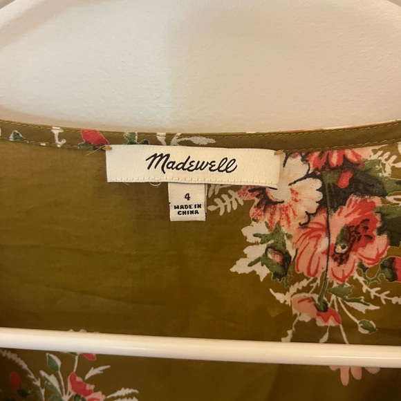 Madewell flutter sleeve top - Picture 2 of 2